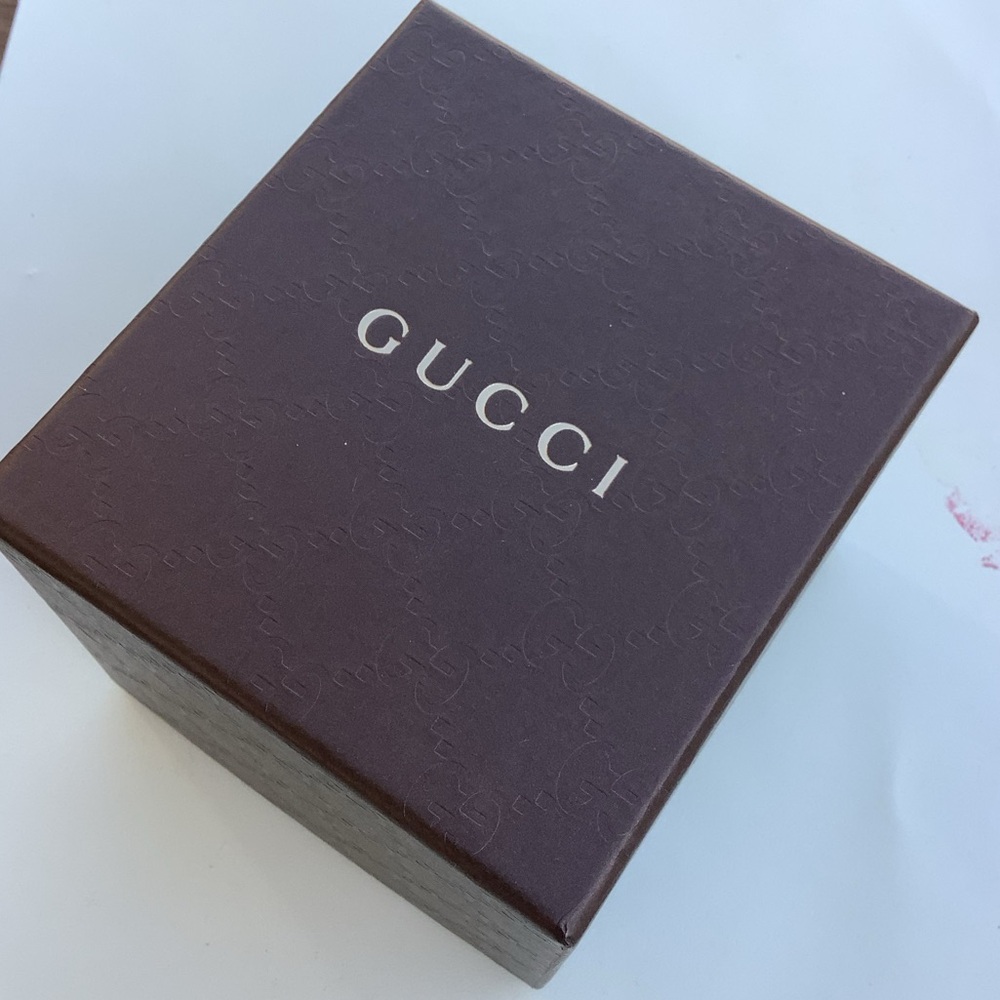 - BIG and BEAUTIFUL GUCCI watch🌟🌟🌟🌟 - Picture 15 of 15